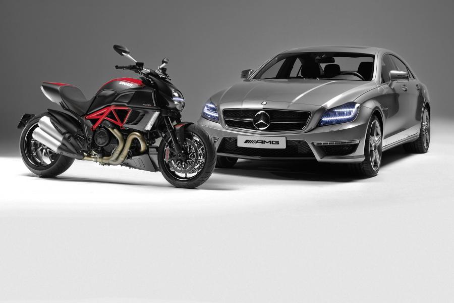  Mercedes-Benz CLS63 AMG 2011 года  (фото 1 из 199)